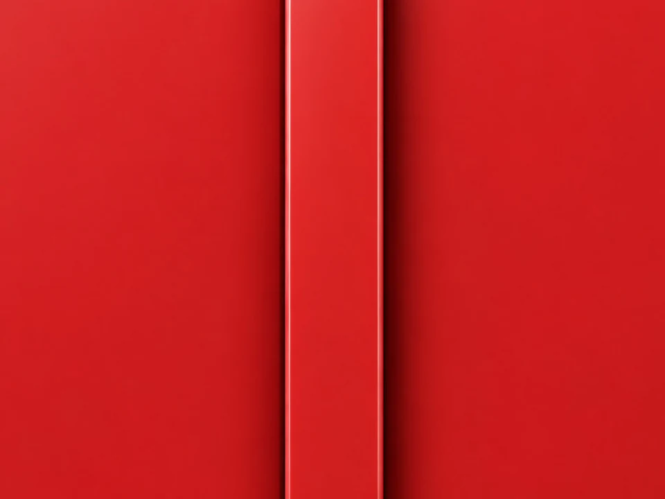 Board with a matching Apple PVC edge band: solid colour